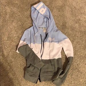 zip up sweatshirt